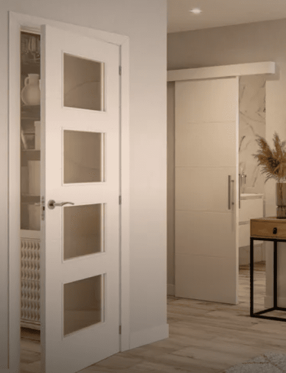 Tapetas y carpintería para puertas